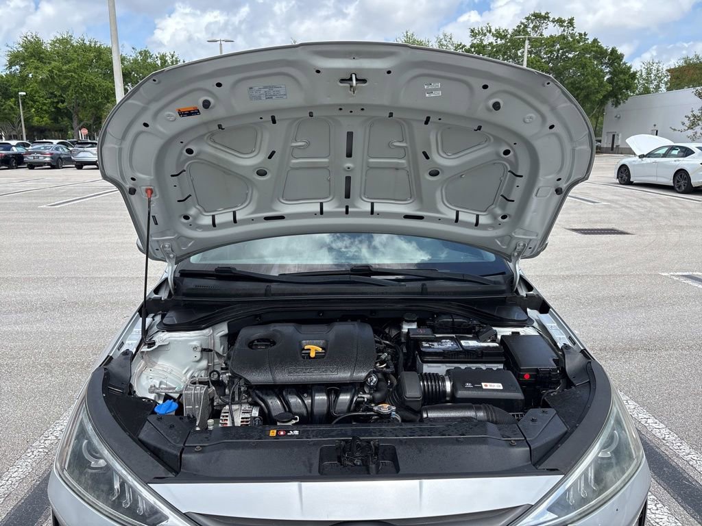 Used 2019 Hyundai Elantra SE w/ Cargo Package image 12