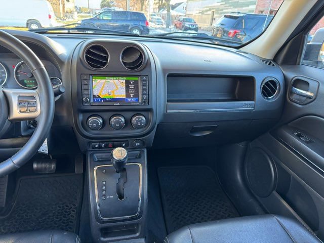 Used 2012 Jeep Patriot Limited w/ Sun/Sound Group image 21