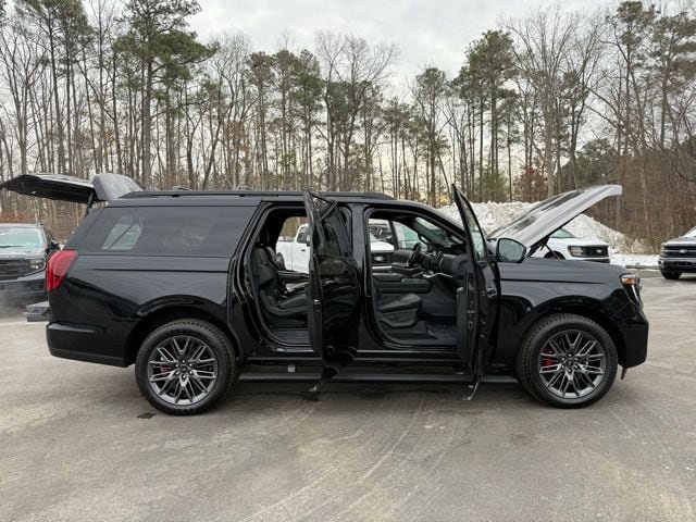 New 2025 Ford Expedition Max Platinum w/ Stealth Performance Package AWD/4WD image 28