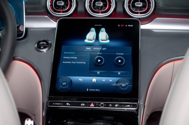 New 2026 Mercedes-Benz CLE 300 4MATIC Cabriolet image 14