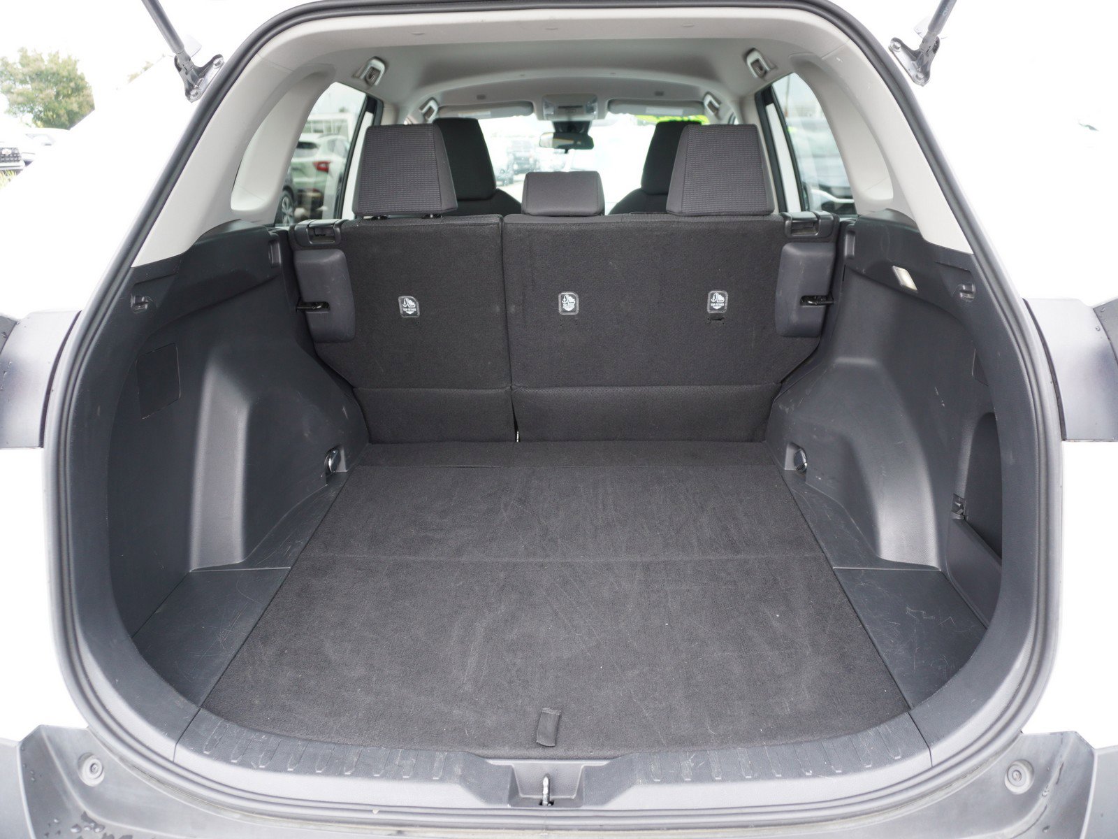 Used 2024 Toyota RAV4 LE AWD/4WD image 11