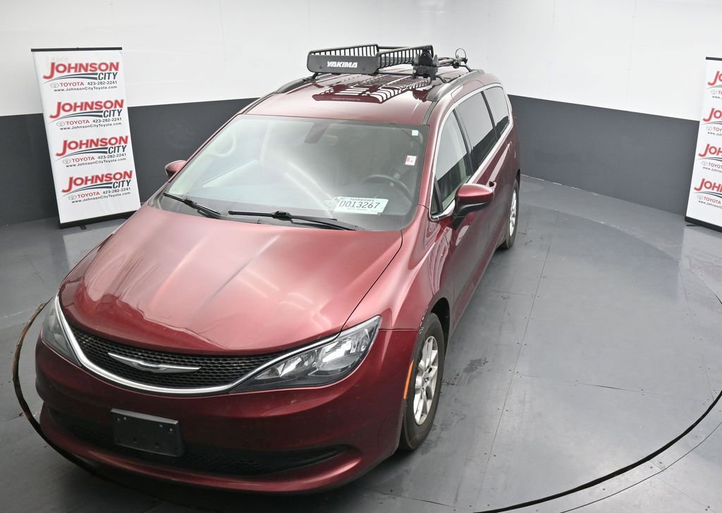 Used 2021 Chrysler Voyager Lxi image 12