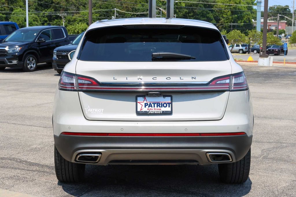 Used 2022 Lincoln Nautilus Reserve AWD/4WD image 4