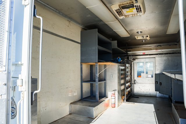 Used 2009 Chevrolet Express 3500 image 10