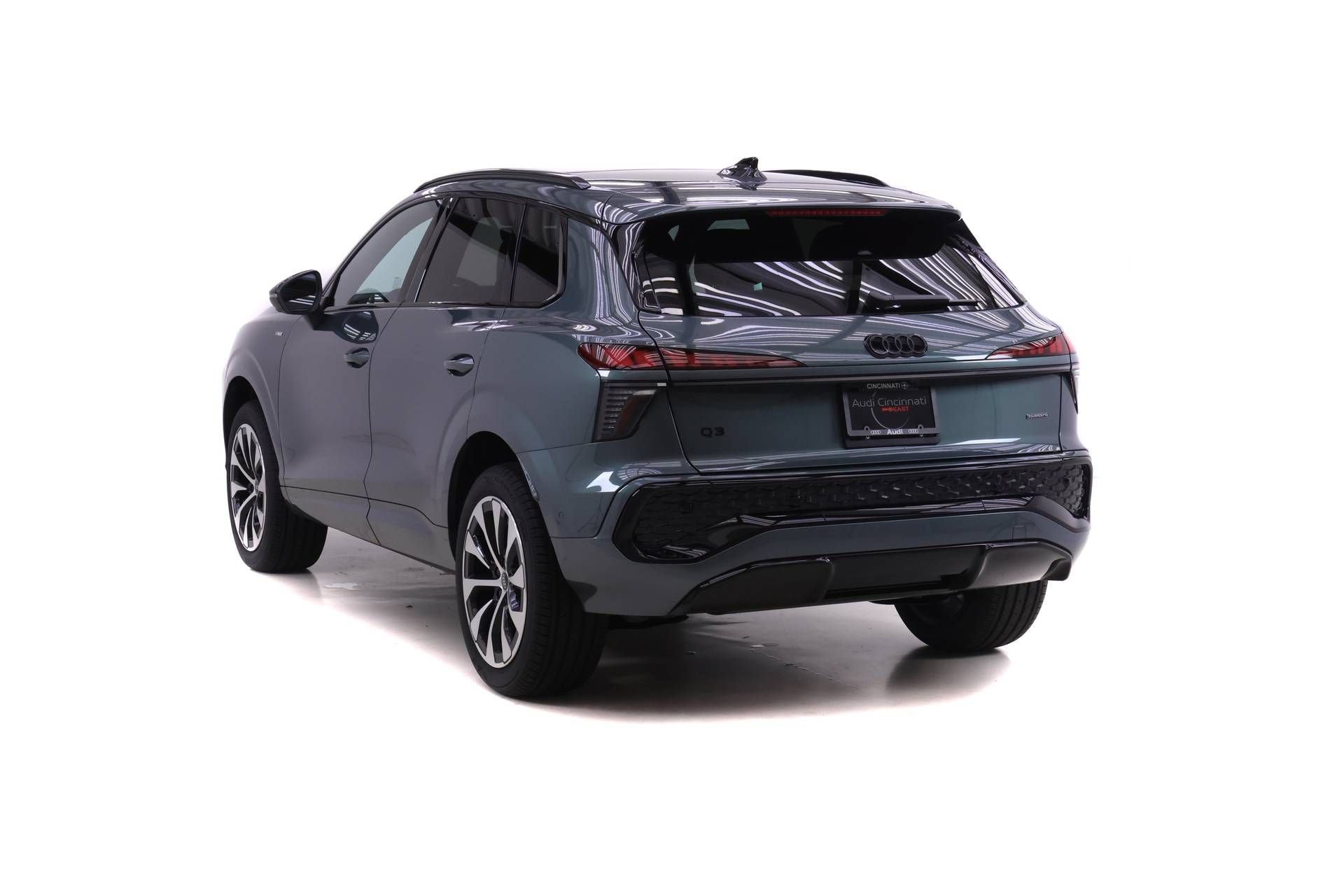 New 2026 Audi Q3 quattro 2.0T AWD/4WD image 5