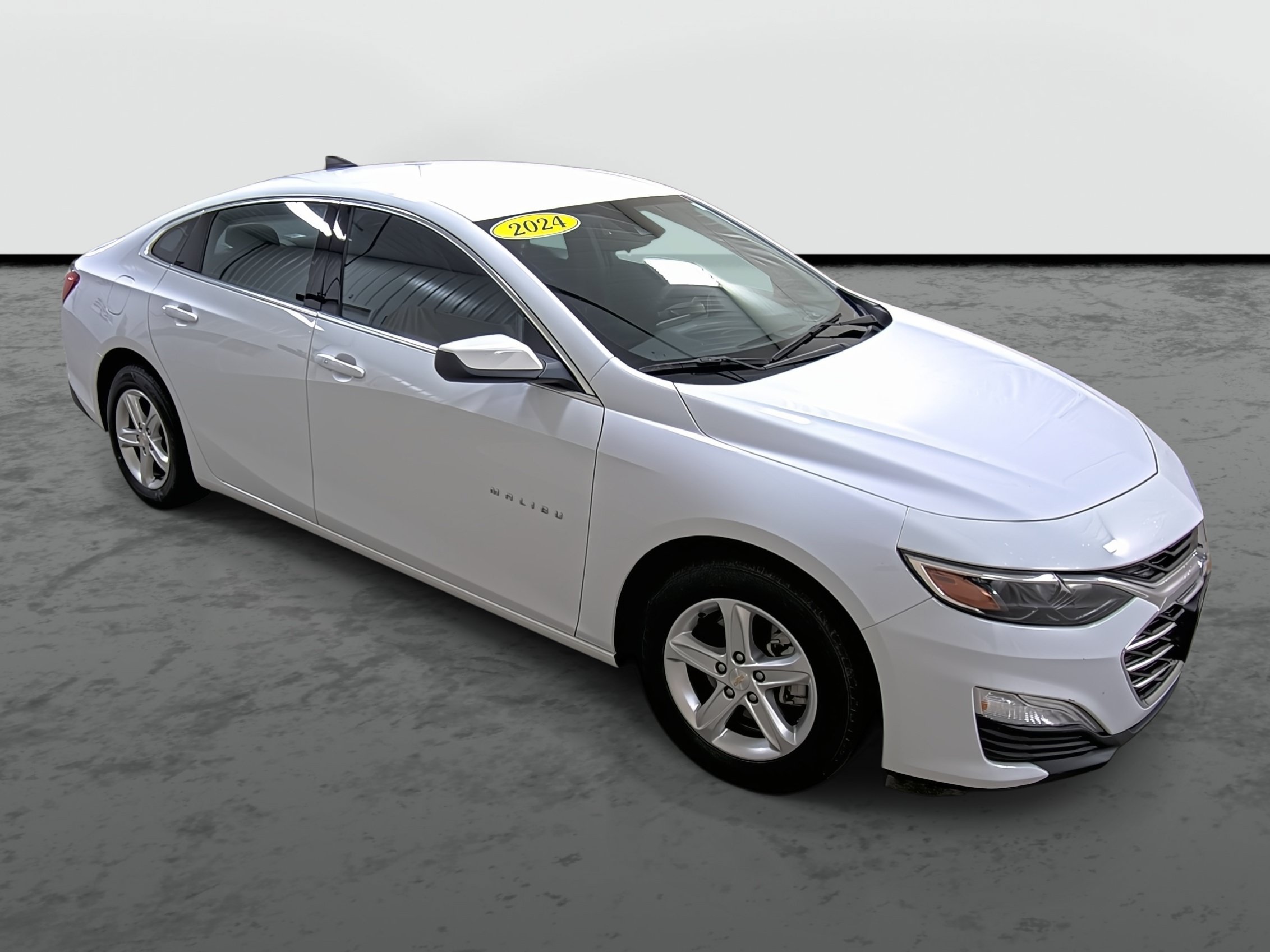 Used 2024 Chevrolet Malibu LS FWD image 5