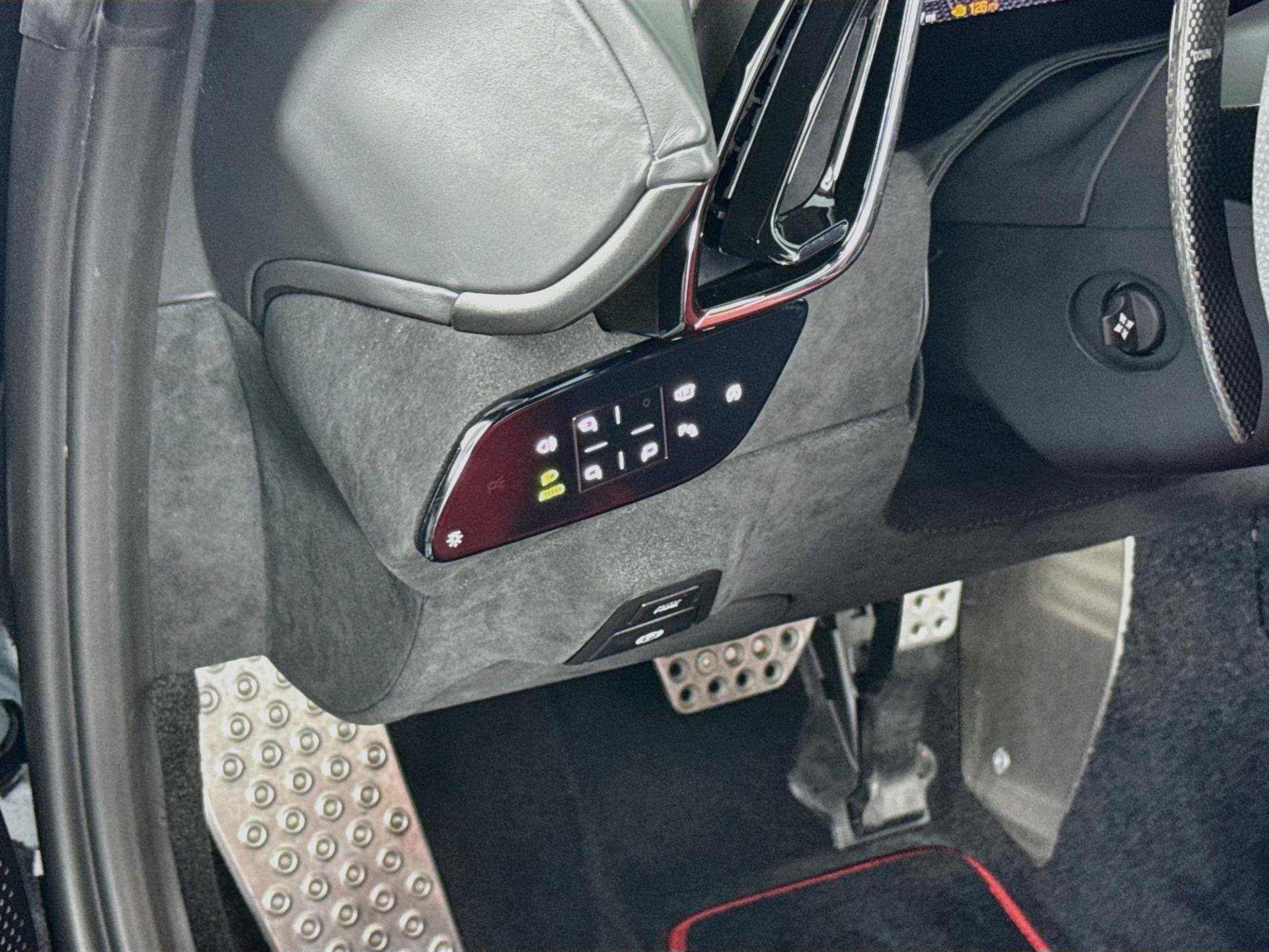 Used 2022 Ferrari Roma RWD image 10
