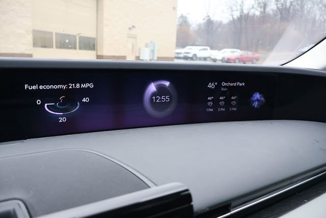 Used 2025 Lincoln Nautilus Reserve AWD/4WD image 8