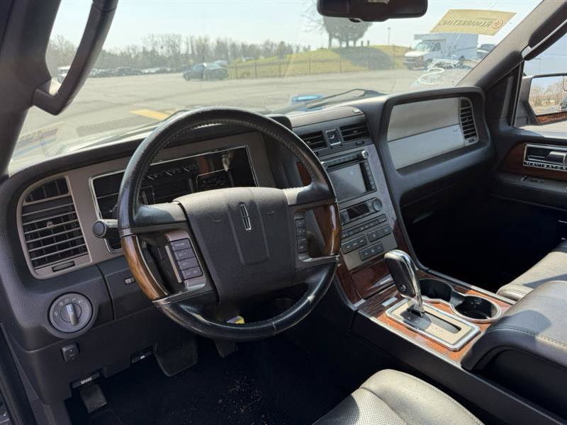 Used 2013 Lincoln Navigator L 4WD w/ HD Trailer Tow Pkg image 10