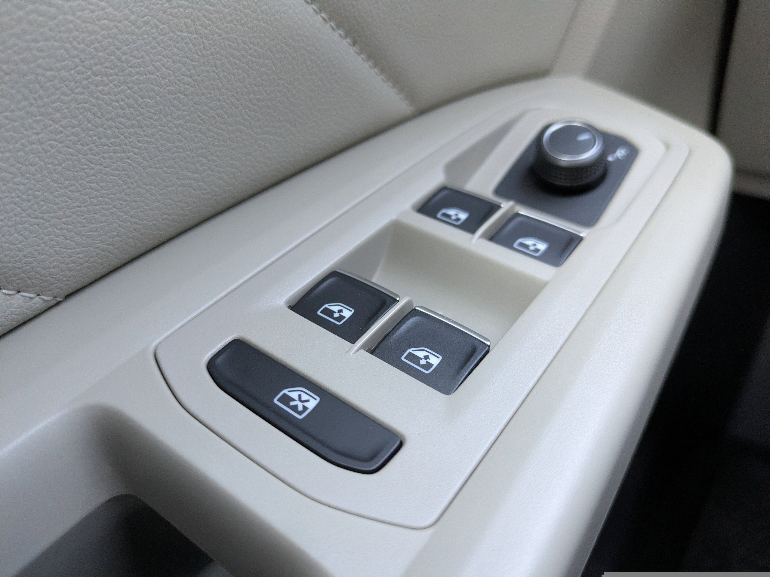 Used 2021 Volkswagen Atlas SEL image 23