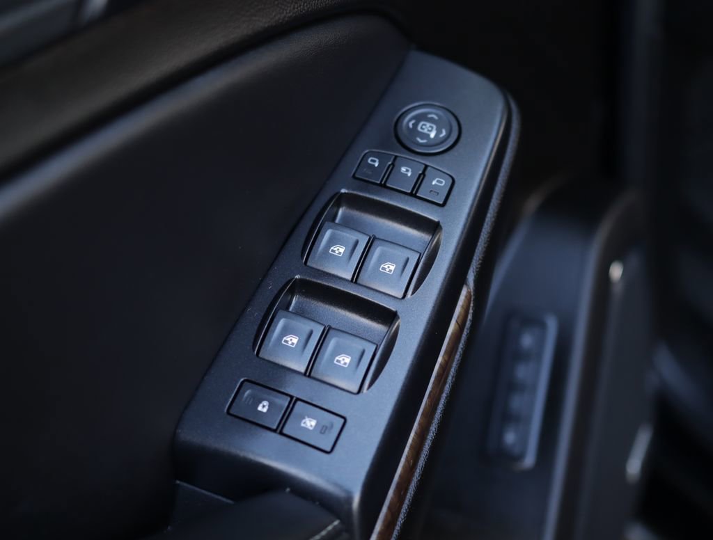 Used 2020 Chevrolet Tahoe LT w/ Luxury Package AWD/4WD image 23