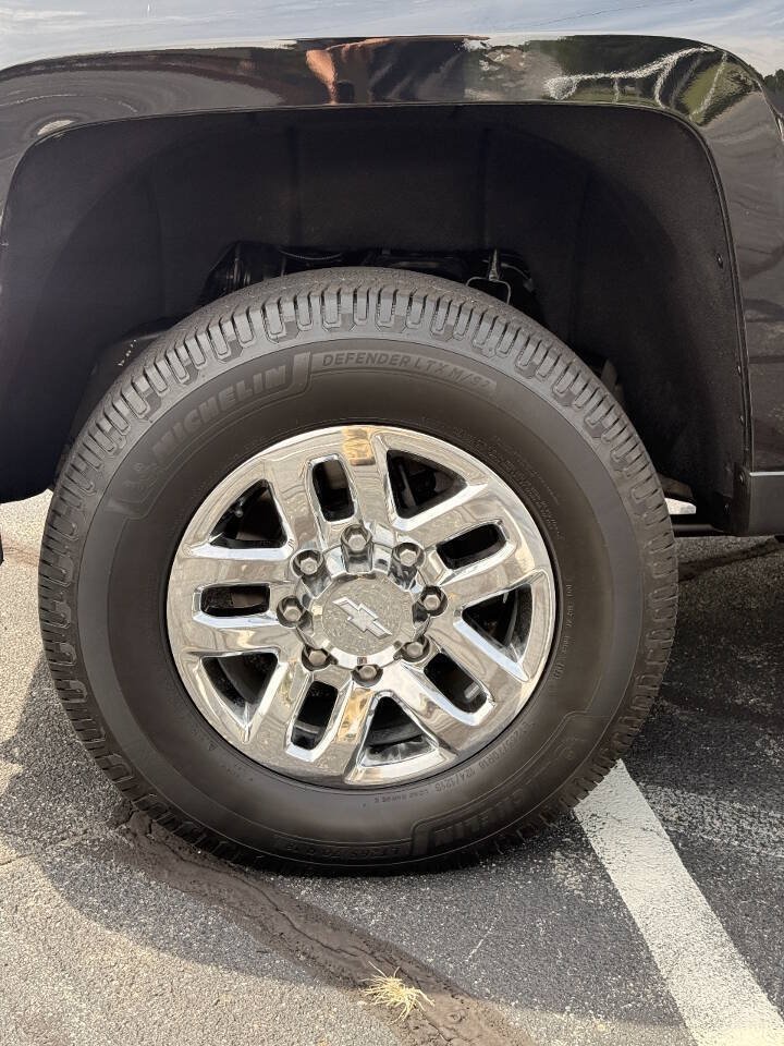 Used 2019 Chevrolet Silverado 2500 LTZ w/ Duramax Plus Package AWD/4WD image 34