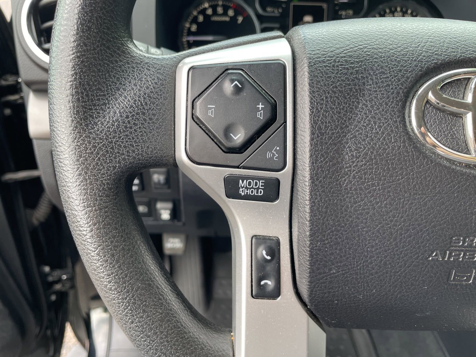 Used 2021 Toyota Tundra SR5 w/ SR5 Upgrade Package AWD/4WD image 15