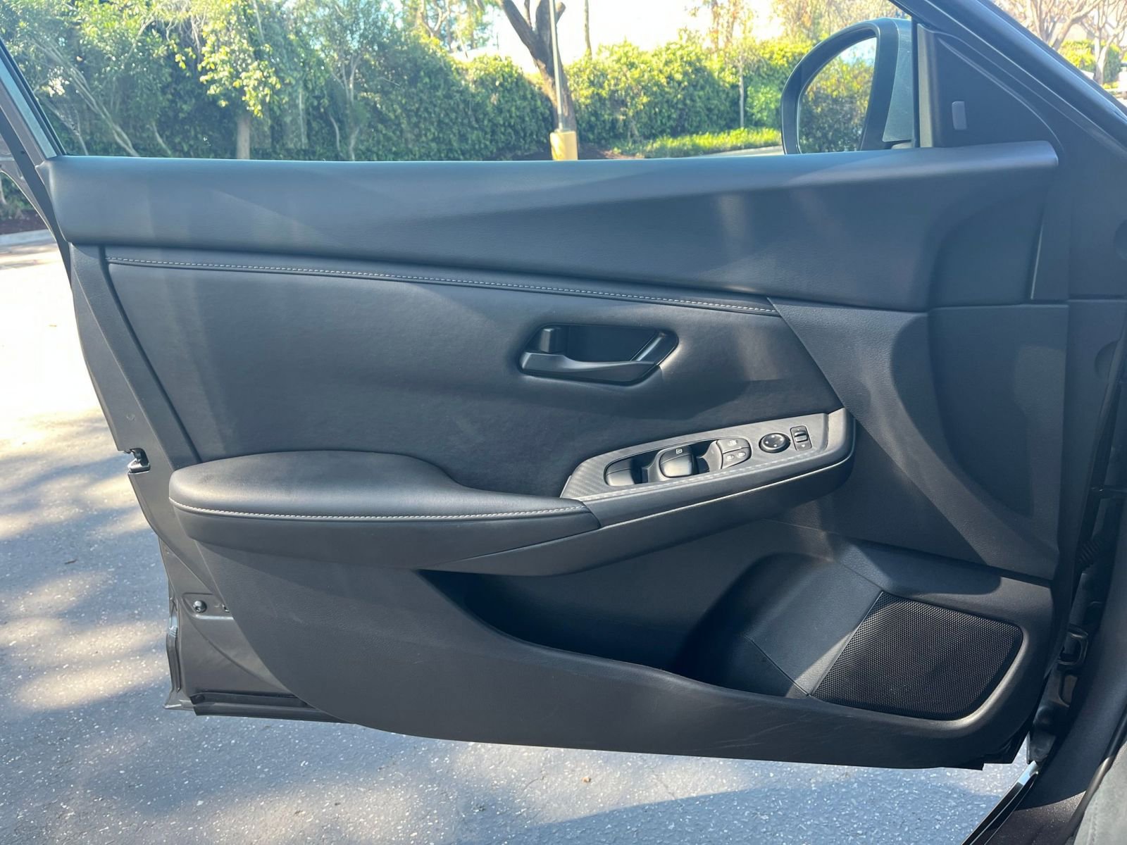 Used 2025 Nissan Sentra S FWD image 18