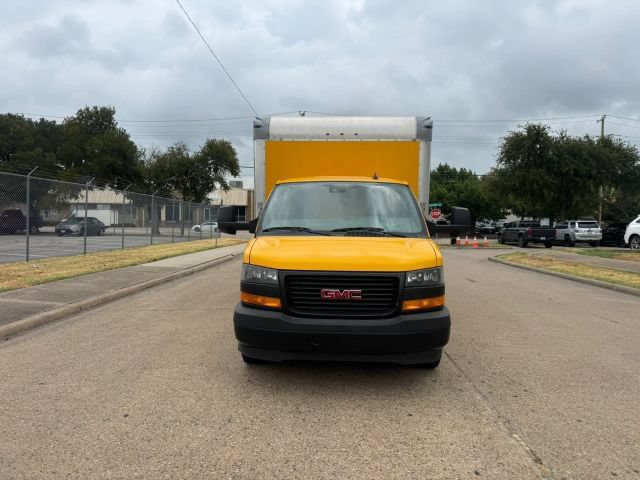 Used 2021 GMC Savana 3500 Extended w/ Power Convenience Package RWD image 3