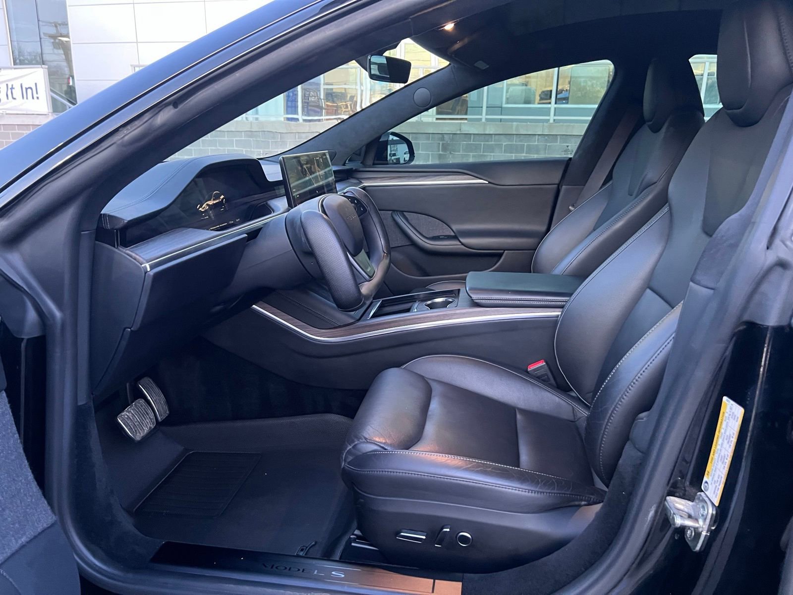 Used 2021 Tesla Model S Plaid image 13