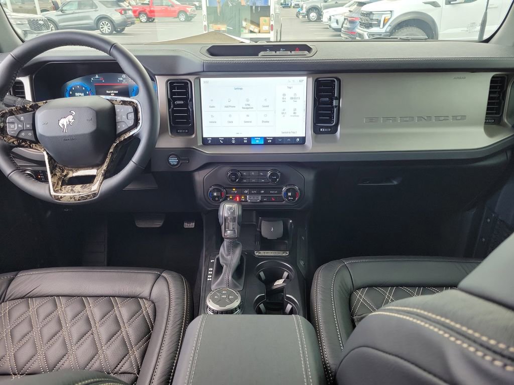 New 2025 Ford Bronco Outer Banks image 11