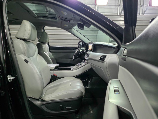 Used 2021 Hyundai Palisade SEL w/ Premium Package image 14