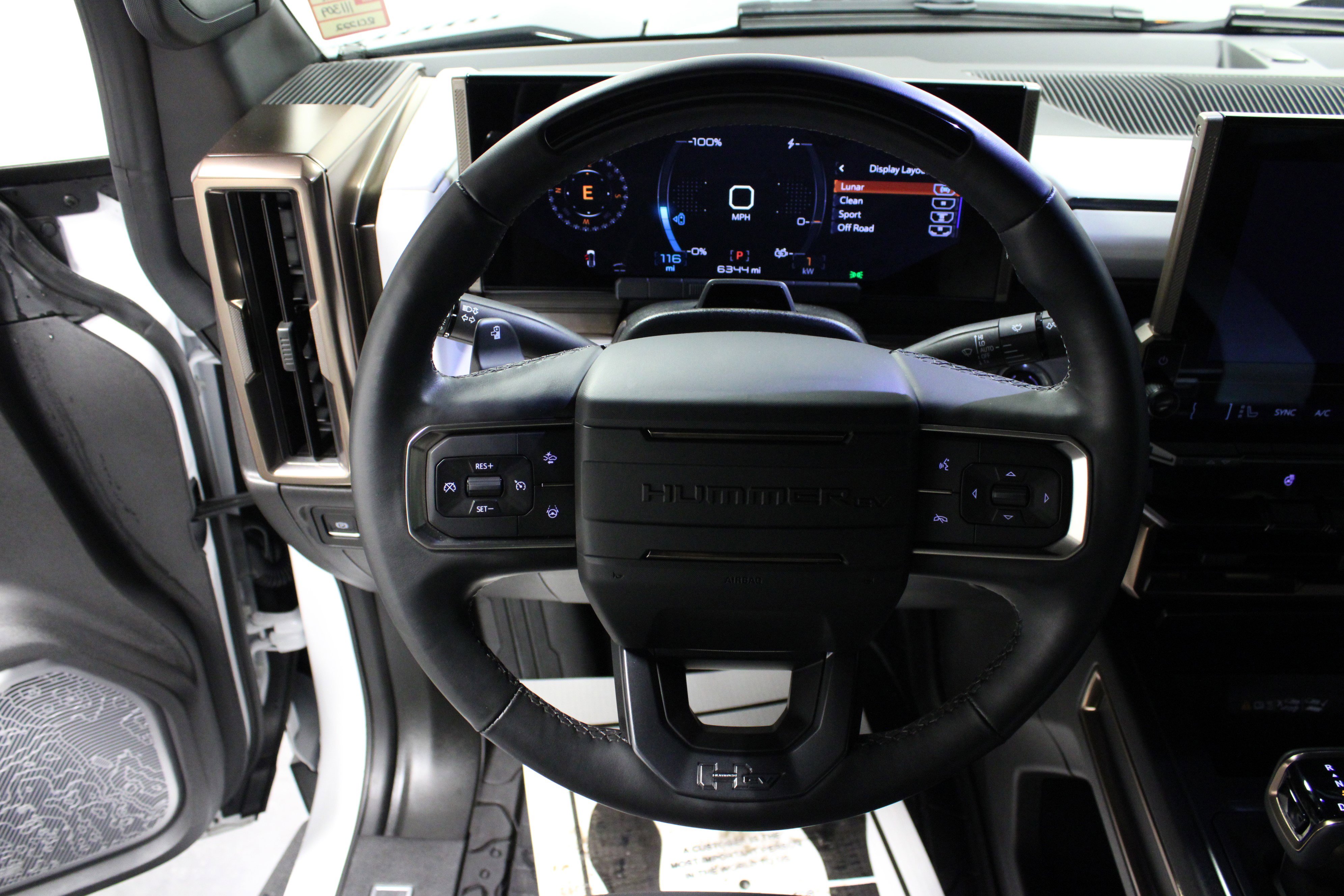 Used 2025 GMC Hummer EV 2X w/ LPO, Sport Package image 17