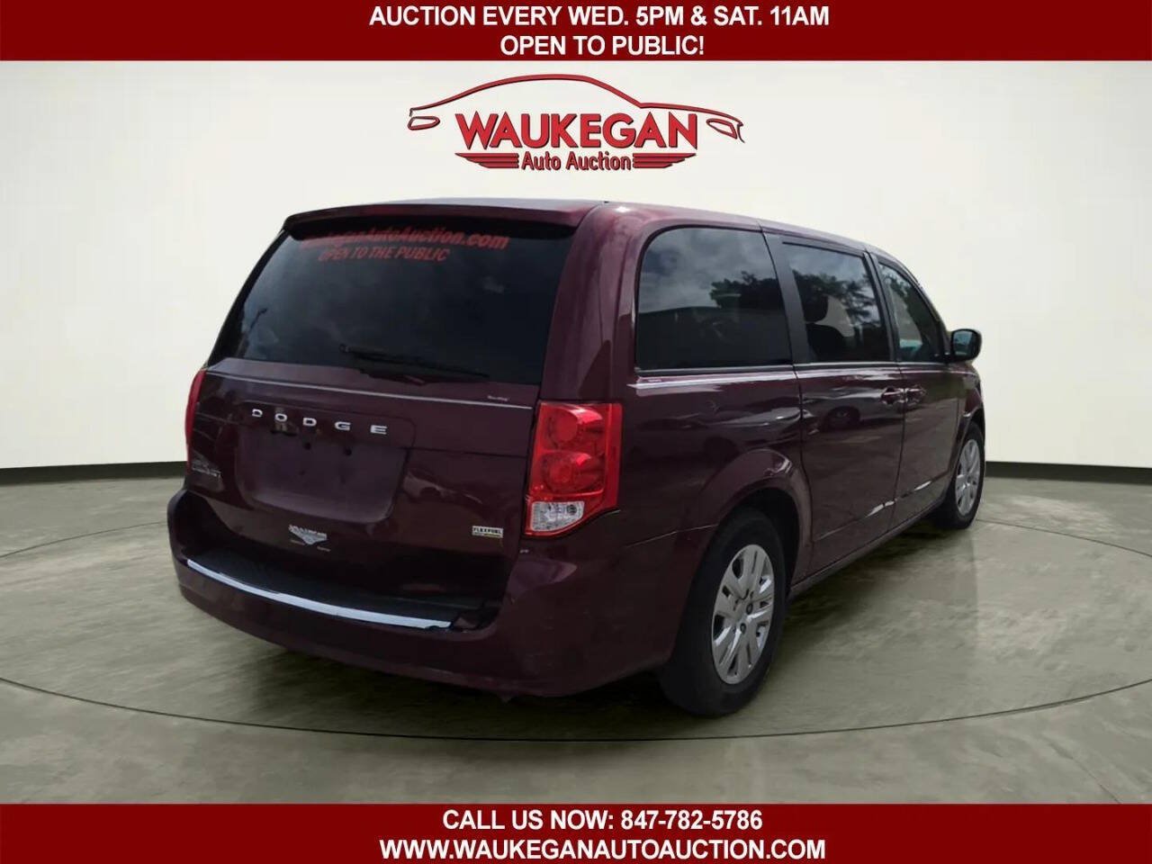 Used 2018 Dodge Grand Caravan SE w/ UConnect Hands-Free Group FWD image 5