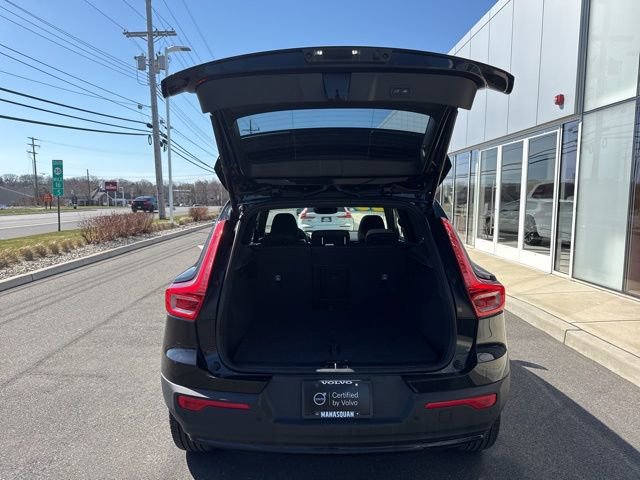 Certified 2025 Volvo XC40 B5 Plus image 11