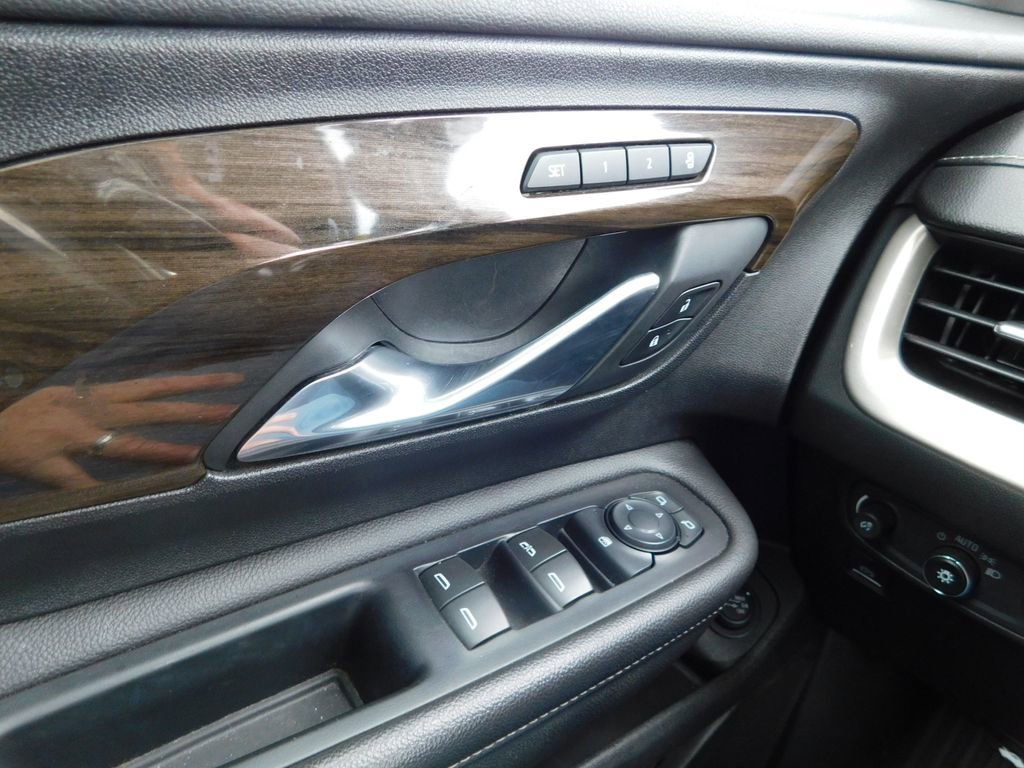 Used 2019 GMC Terrain Denali w/ Driver Alert Package II image 28