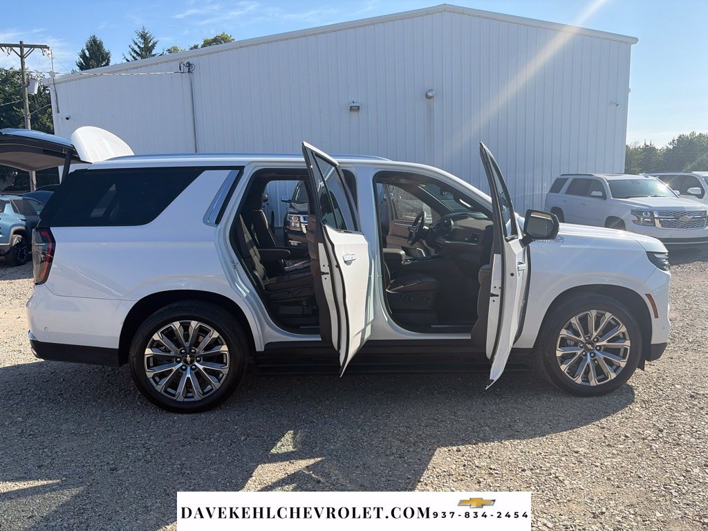 Used 2025 Chevrolet Tahoe High Country AWD/4WD image 37