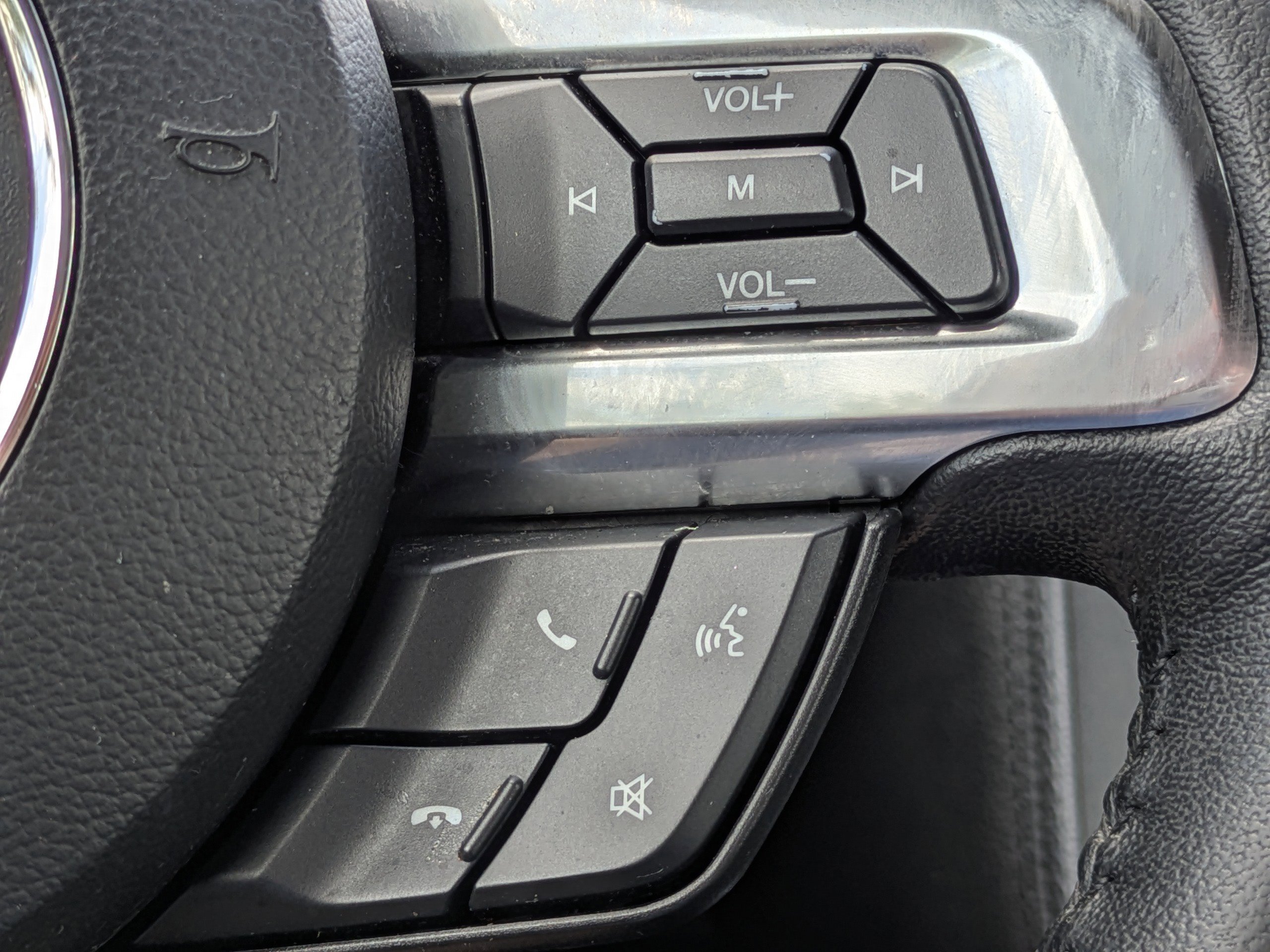 Used 2017 Ford Mustang Premium RWD image 26