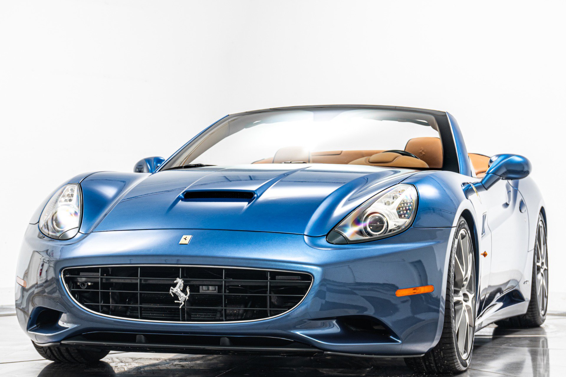 Used 2010 Ferrari California image 5