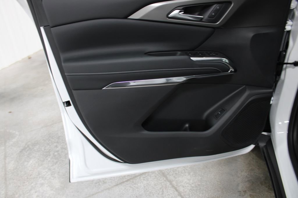 New 2026 Chevrolet Traverse LT image 16