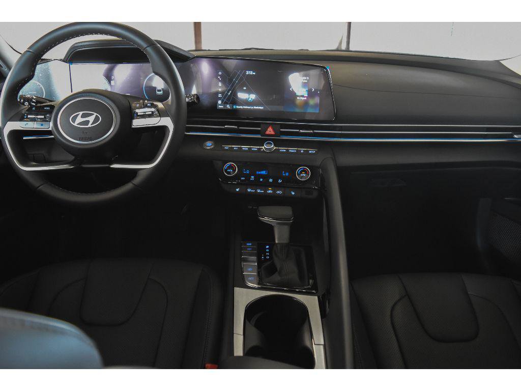 New 2025 Hyundai Elantra Limited image 85