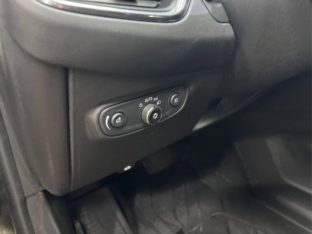 Used 2020 Chevrolet Equinox LT w/ Midnight Edition image 37