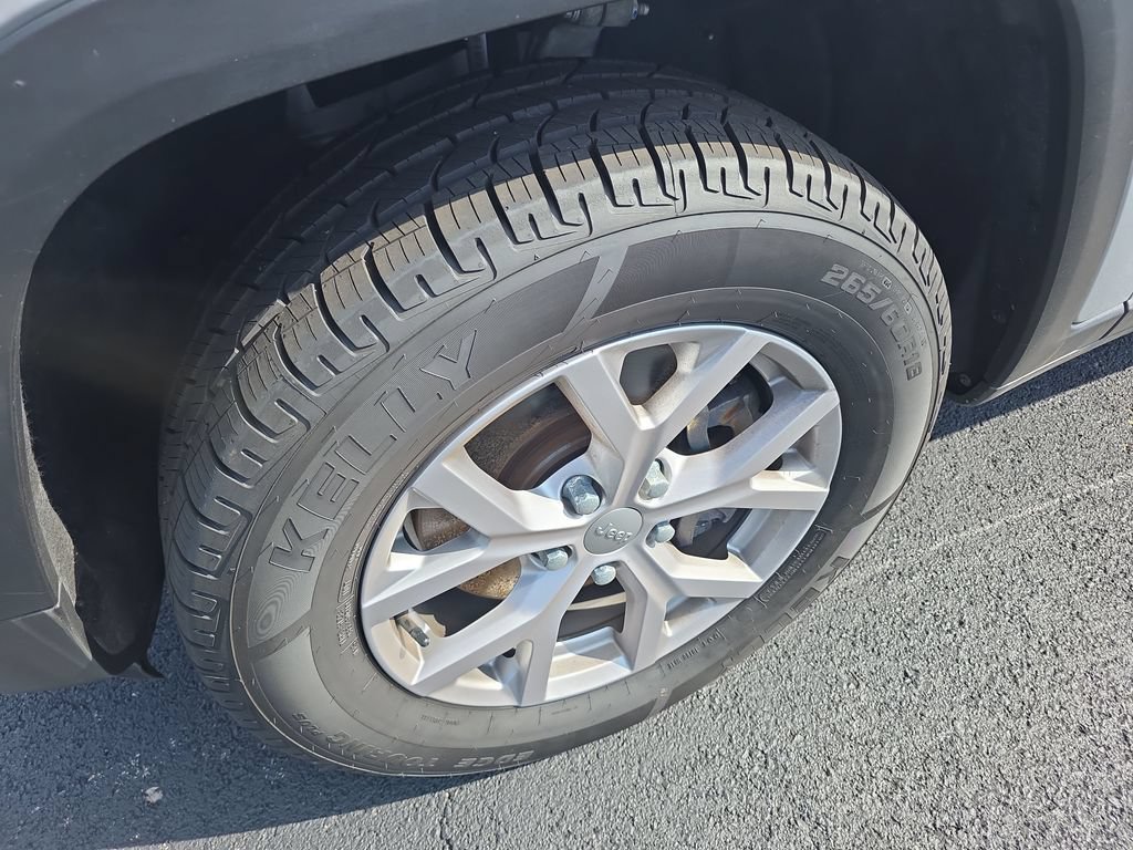 Used 2021 Jeep Grand Cherokee L Limited AWD/4WD image 10