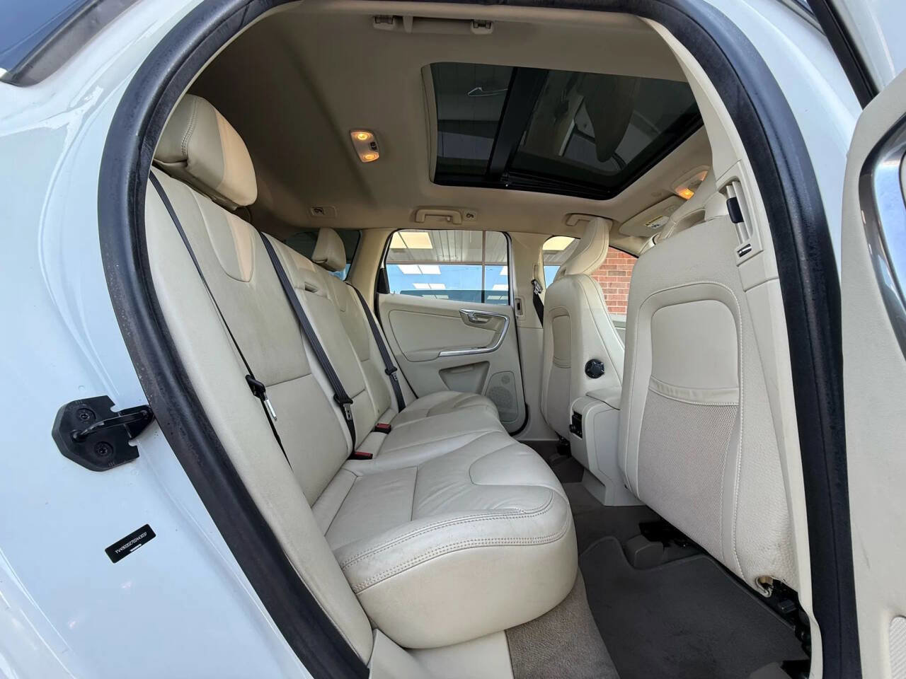 Used 2013 Volvo XC60 T6 image 11