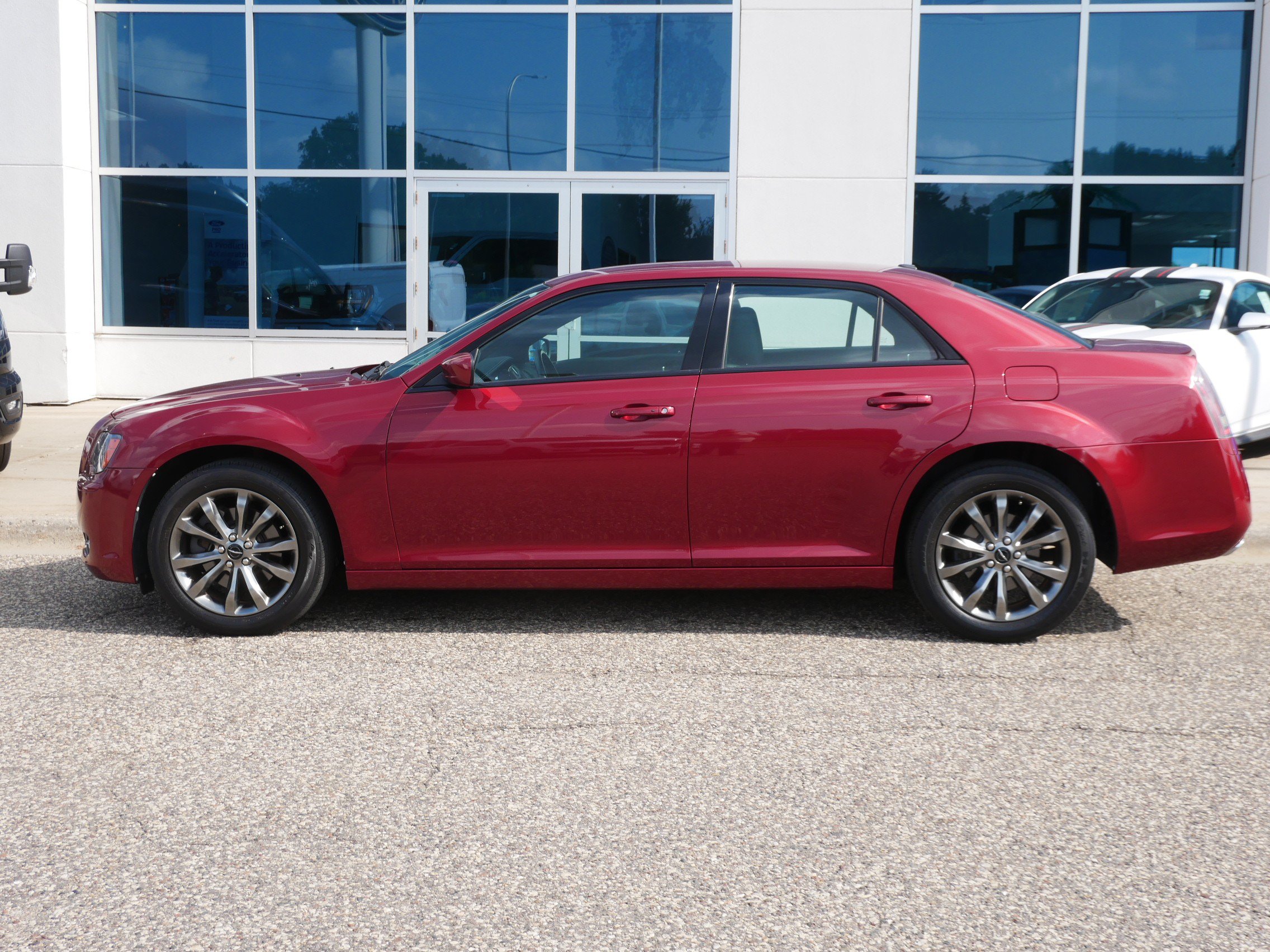 Used 2014 Chrysler 300 S AWD/4WD image 26