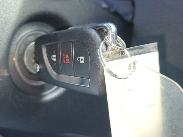 Used 2022 Toyota RAV4 LE image 33