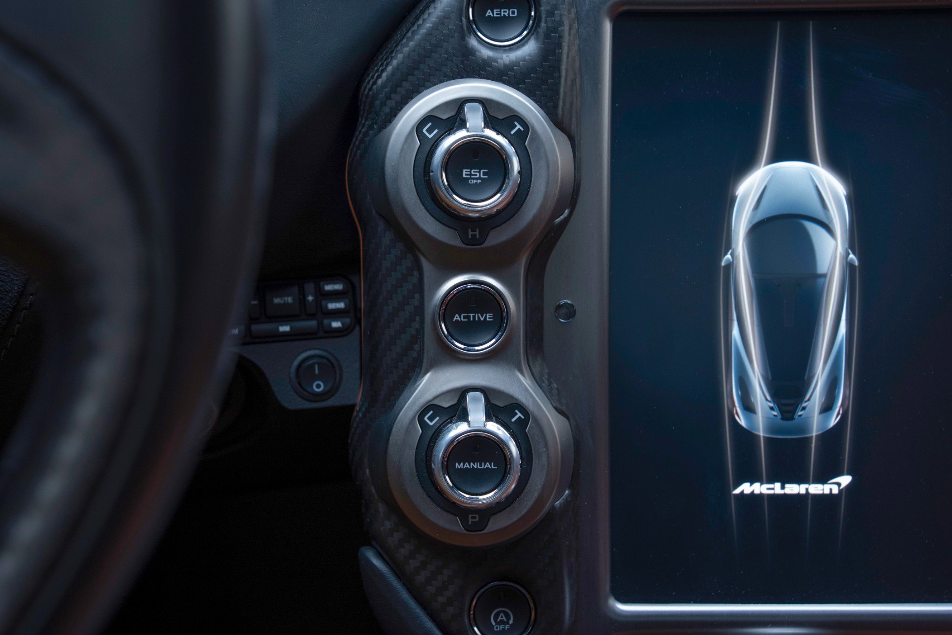 Used 2018 McLaren 720S Performance RWD image 57