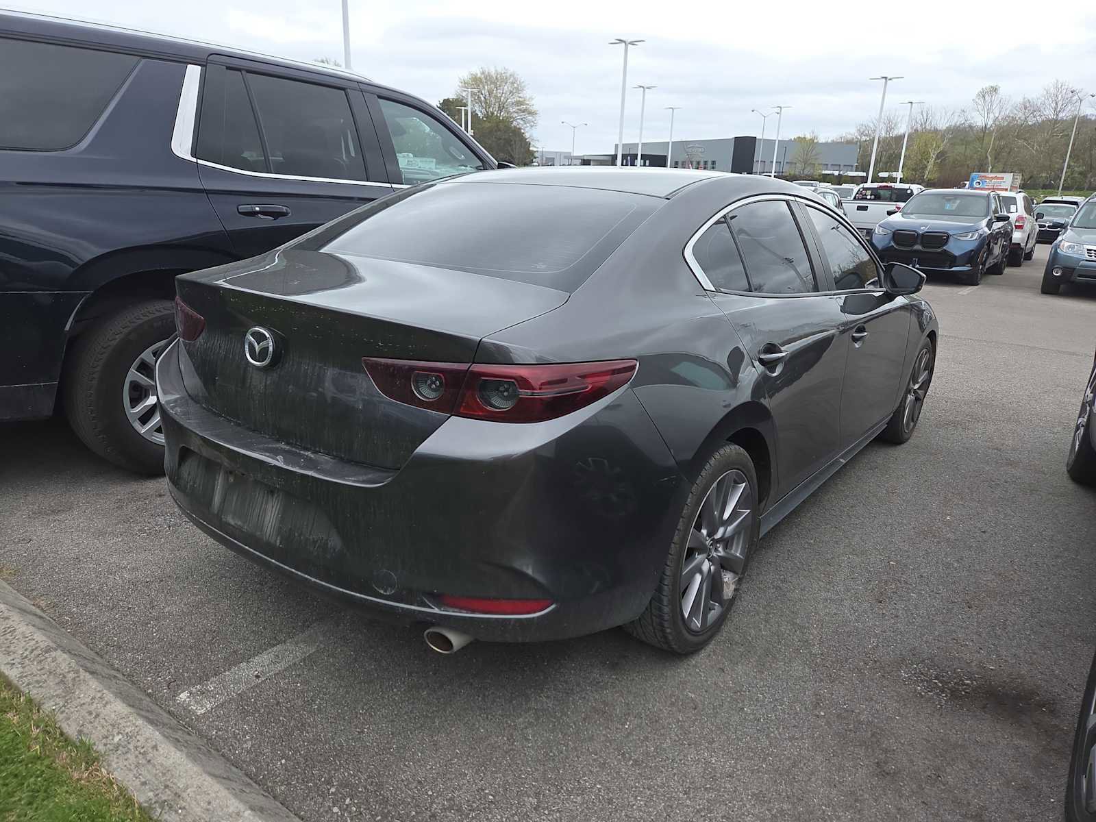 Used 2019 MAZDA MAZDA3 Sedan w/ Select Package image 4
