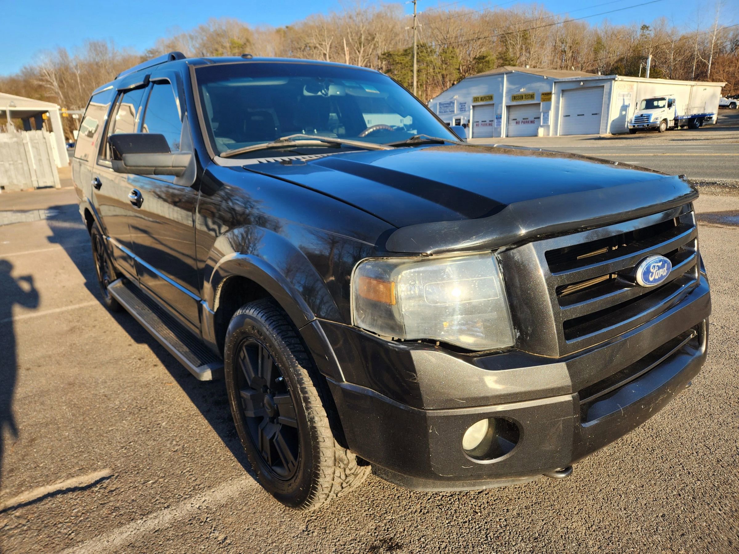 Used 2010 Ford Expedition Limited image 3