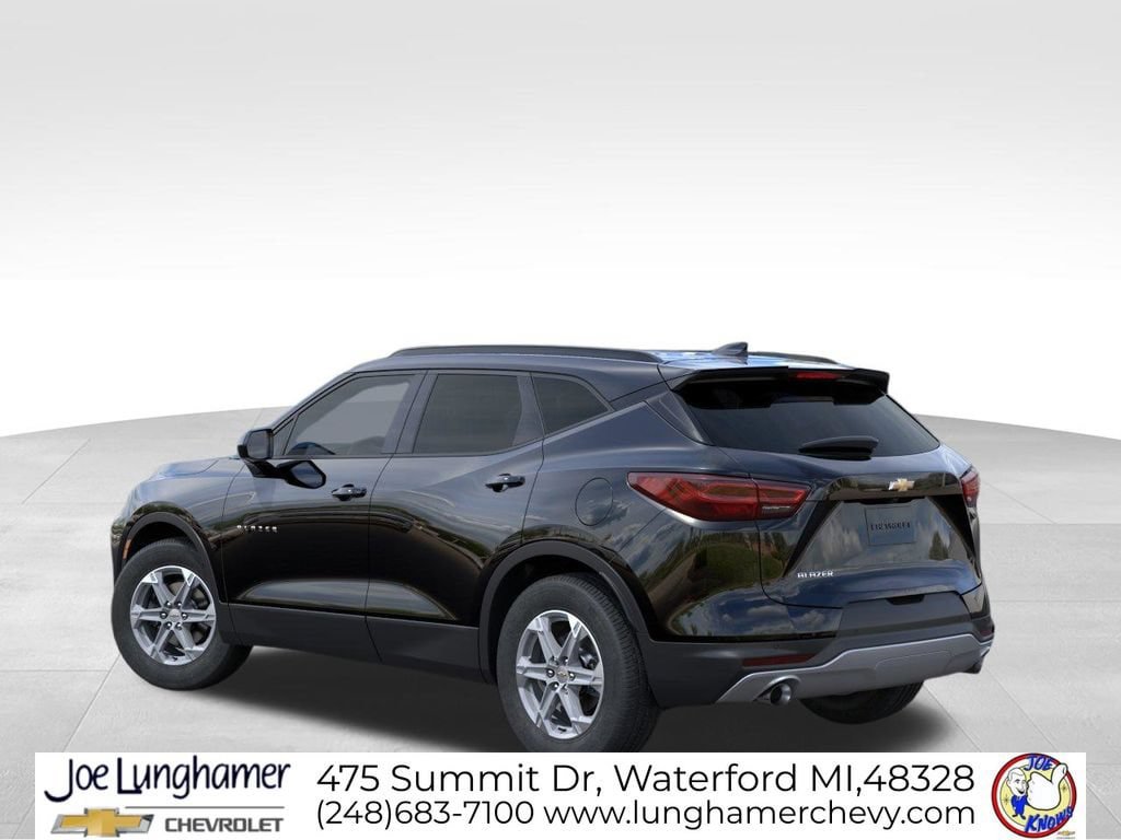 New 2026 Chevrolet Blazer LT w/ Convenience Package FWD image 3