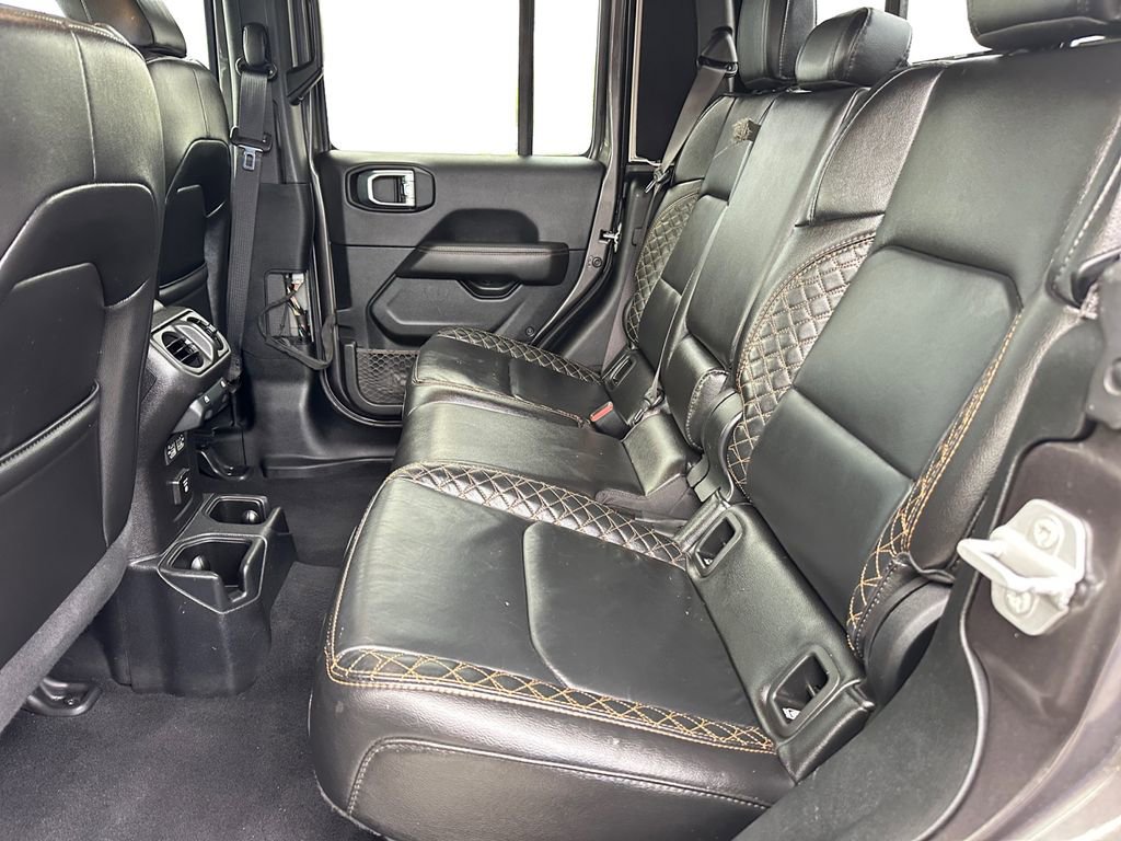 Used 2021 Jeep Gladiator Overland AWD/4WD image 13