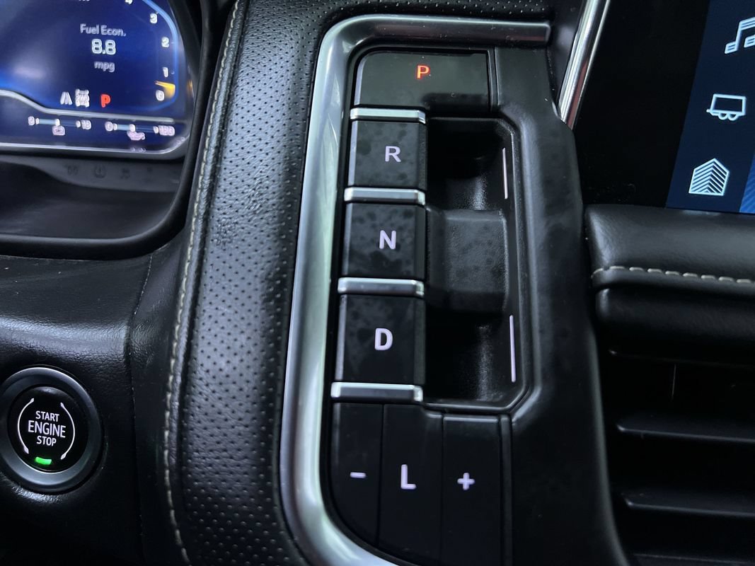 Used 2022 Chevrolet Suburban Premier AWD/4WD image 25