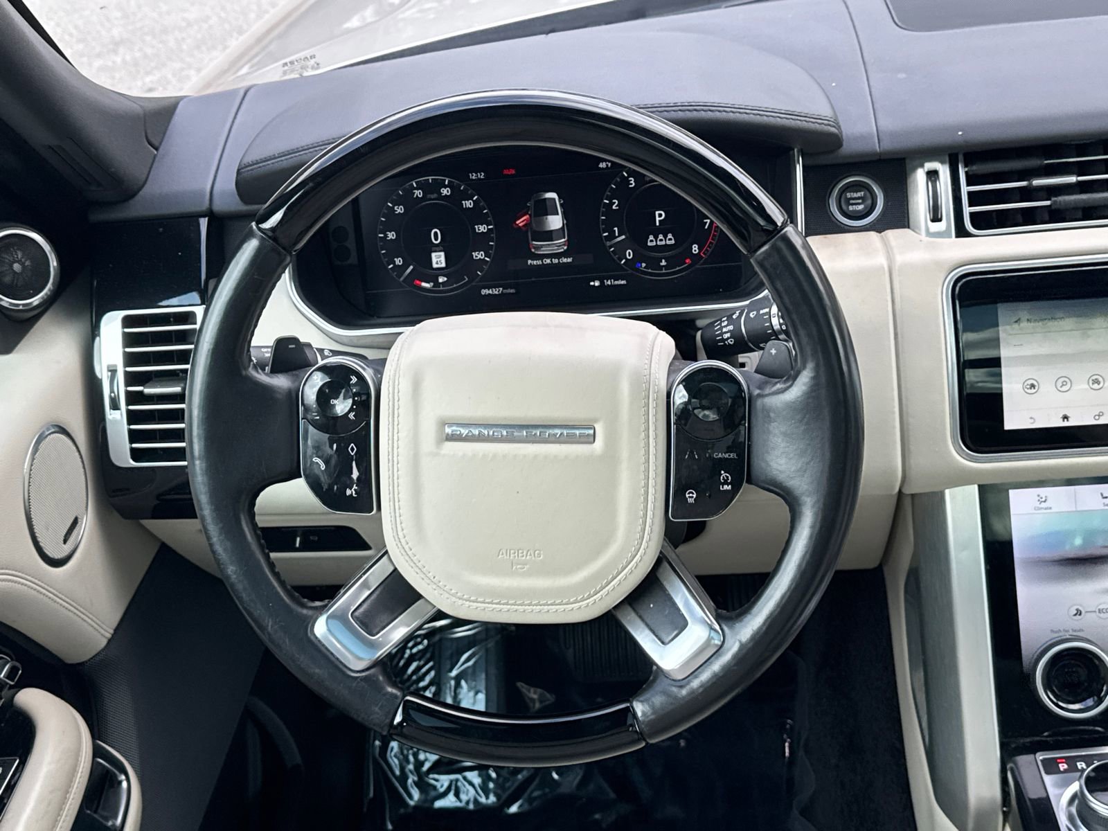 Used 2020 Land Rover Range Rover HSE image 23