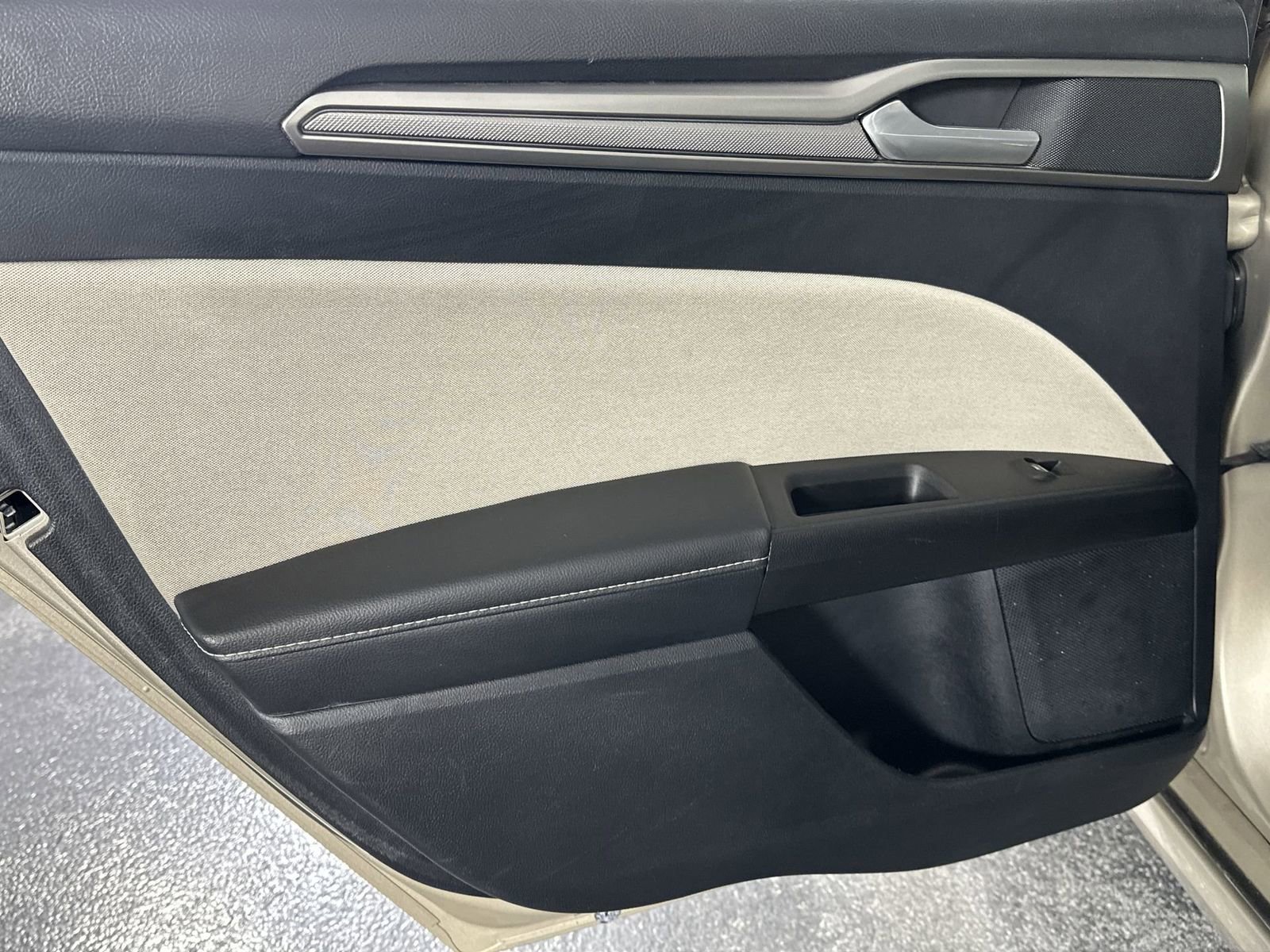 Used 2018 Ford Fusion S image 34