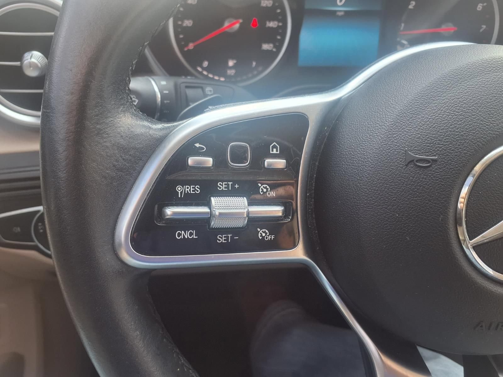 Used 2021 Mercedes-Benz GLC 300 image 22