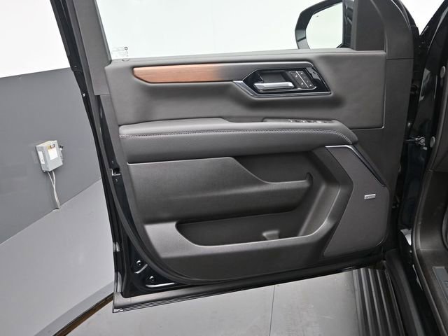 New 2026 GMC Yukon Denali w/ Sun & Power Step Package image 12