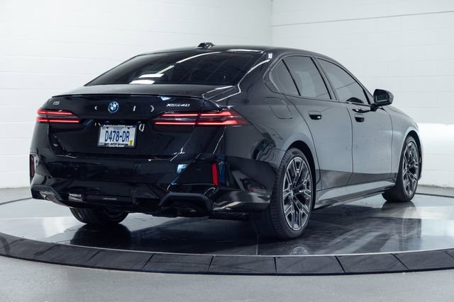 Used 2026 BMW i5 eDrive40 w/ M Sport Package image 10