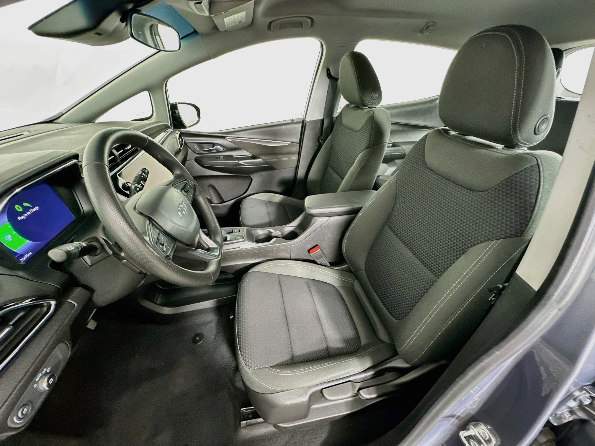 Used 2023 Chevrolet Bolt LT FWD image 13