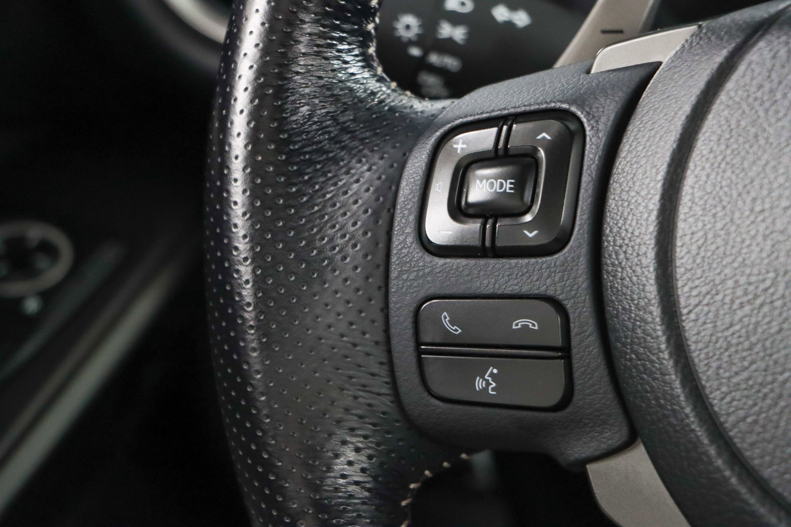 Used 2022 Lexus IS 350 F Sport RWD image 13