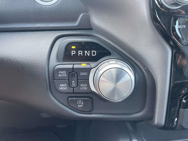Used 2025 RAM 1500 Laramie AWD/4WD image 31